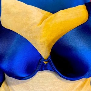New without tags Vanity Fair molded cup underwire bra